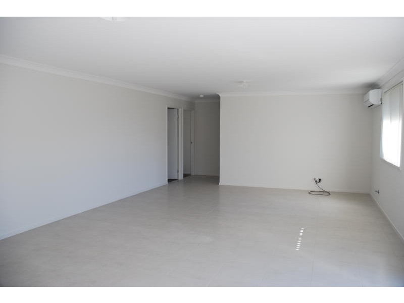 8 Terralla Grove, South Nowra NSW 2541