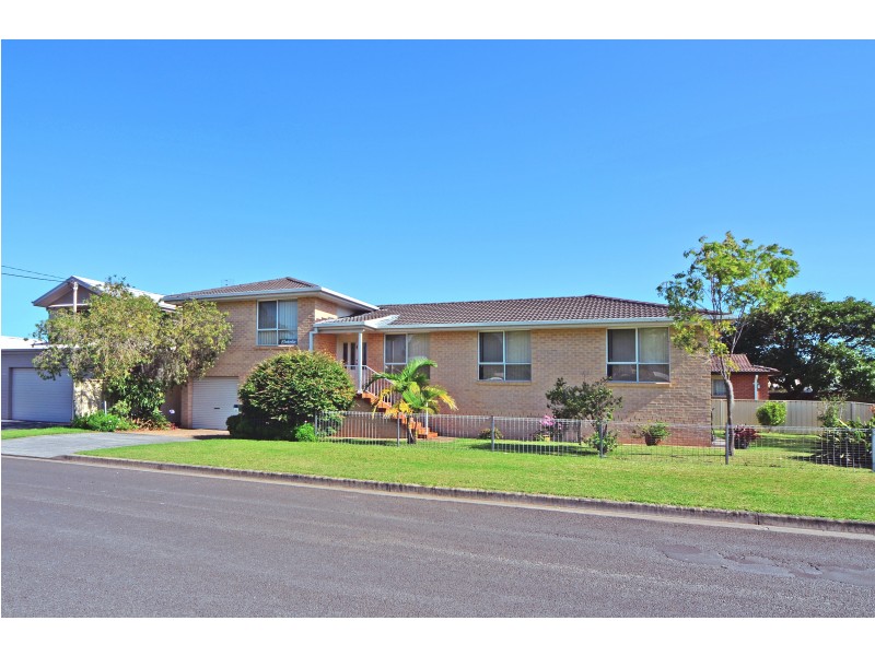 24 South Street, Greenwell Point NSW 2540