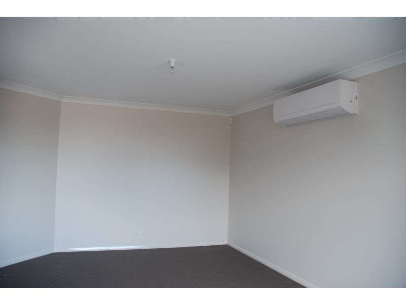 2/123C Meroo Road, Bomaderry NSW 2541
