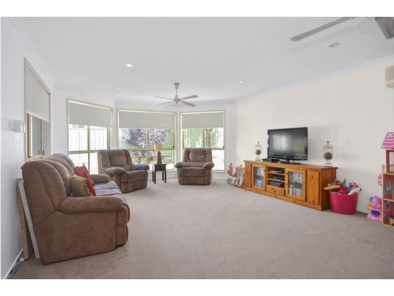 46 Lydon Crescent, West Nowra NSW 2541