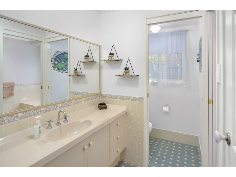 46 Lydon Crescent, West Nowra NSW 2541