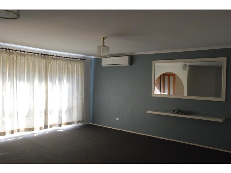 2 Groudle Glen, Bomaderry NSW 2541