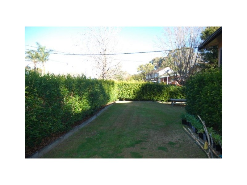 33 Walsh Crescent, North Nowra NSW 2541