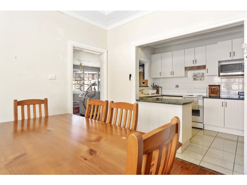 61 Cambewarra Road, Bomaderry NSW 2541