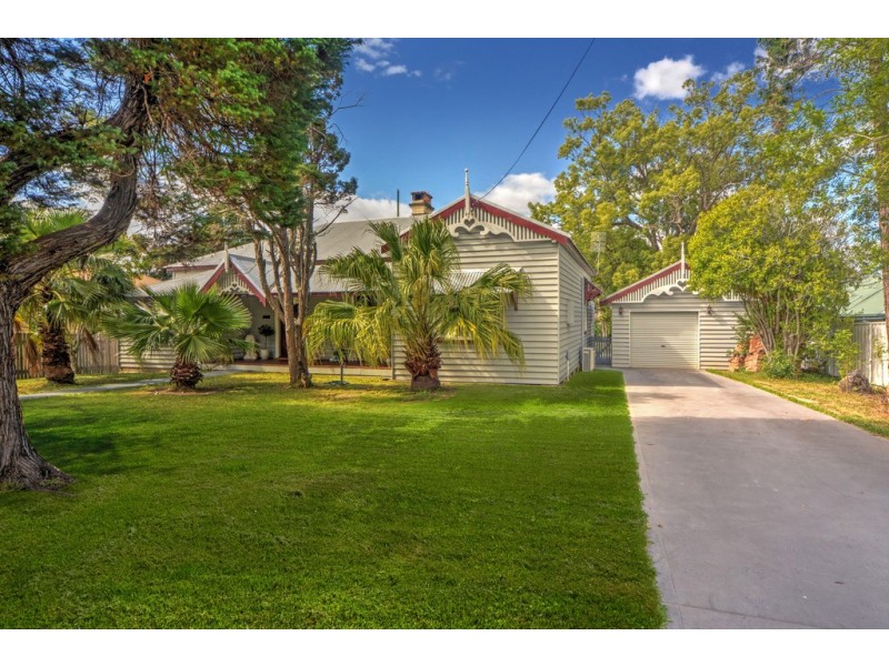 22 Douglas Street, Nowra NSW 2541