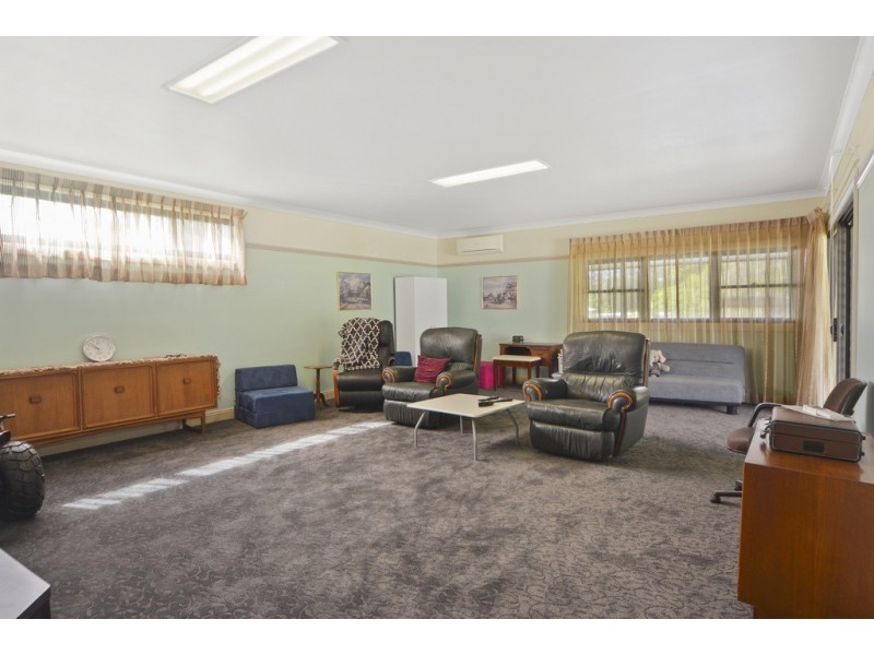 22 Douglas Street, Nowra NSW 2541