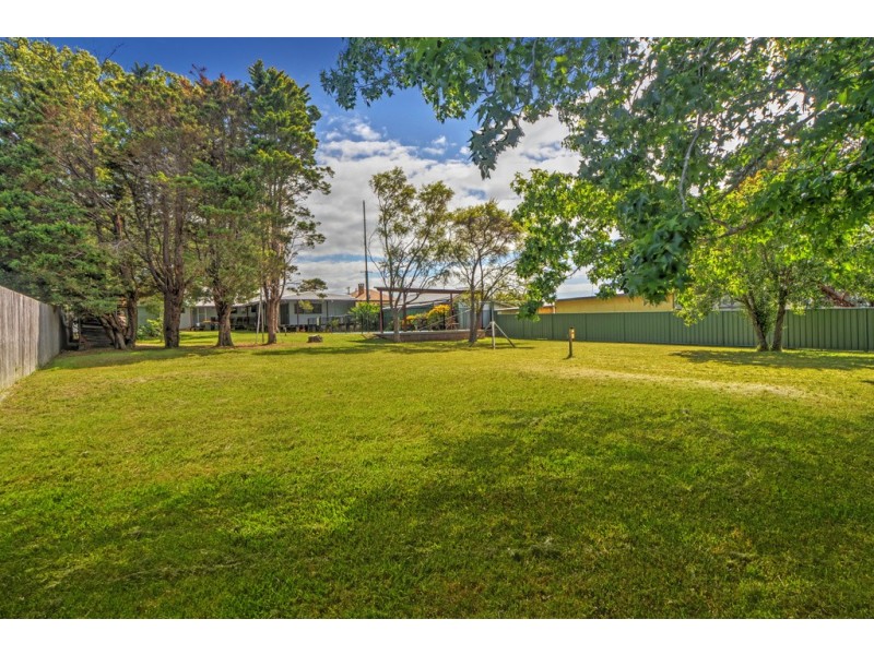 22 Douglas Street, Nowra NSW 2541