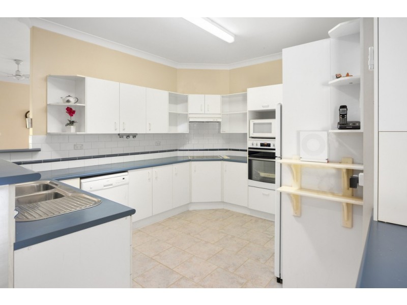 16 Lochaven Drive, Bangalee NSW 2541