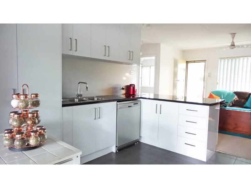 86 Albert Street, Nowra NSW 2541