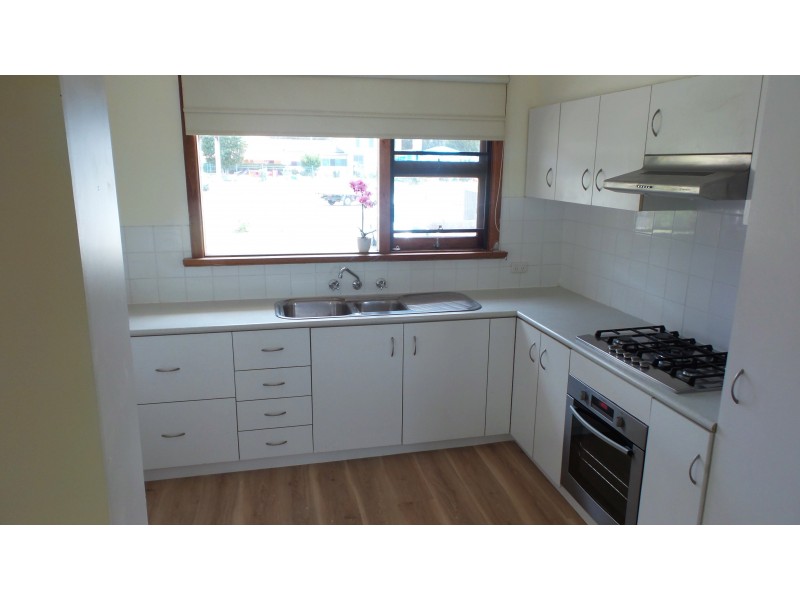 286 Princes Highway, Bomaderry NSW 2541