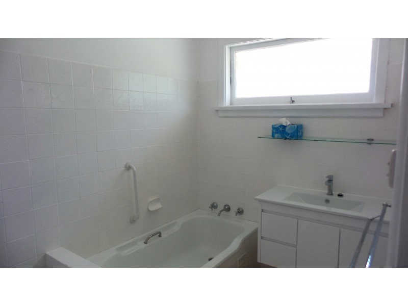 286 Princes Highway, Bomaderry NSW 2541