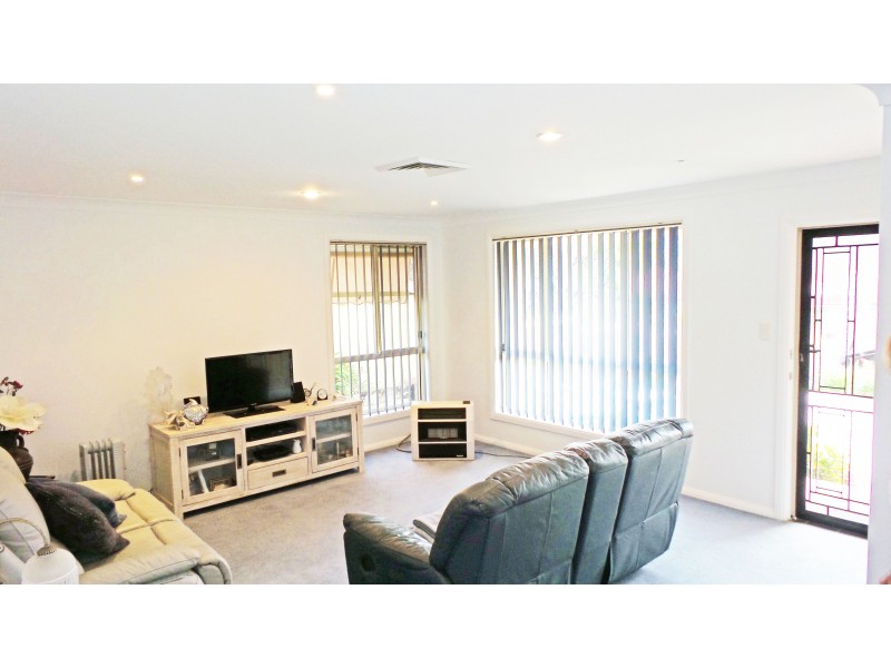 3 Gardenia Crescent, Bomaderry NSW 2541