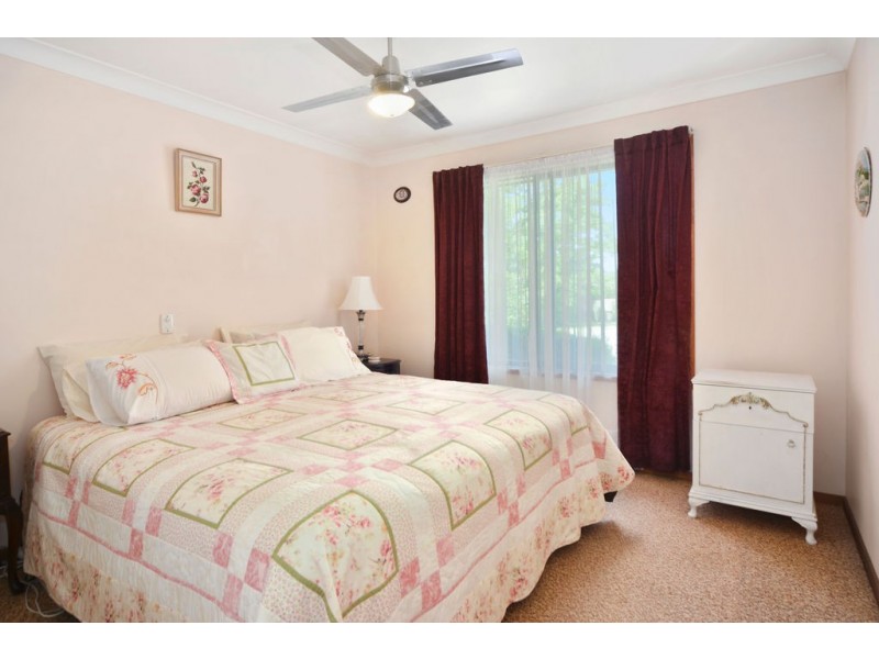 13 Farrelly Place, Bomaderry NSW 2541