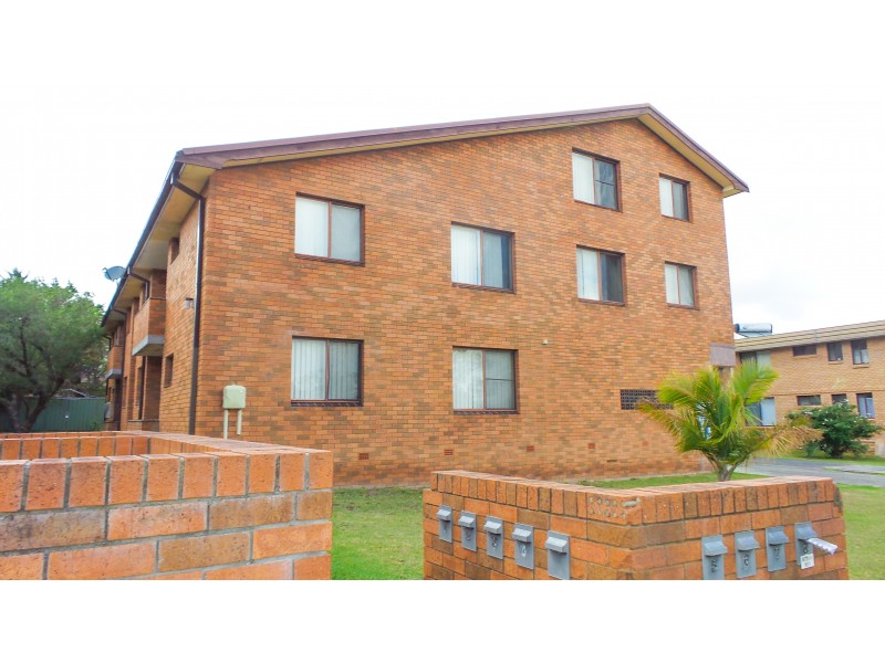 1/4 Shorland Place, Nowra NSW 2541