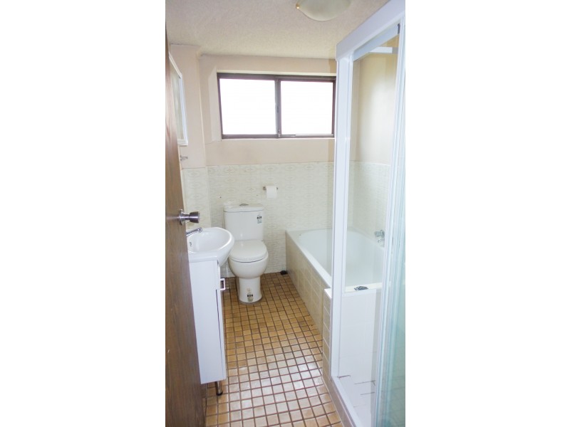 1/4 Shorland Place, Nowra NSW 2541