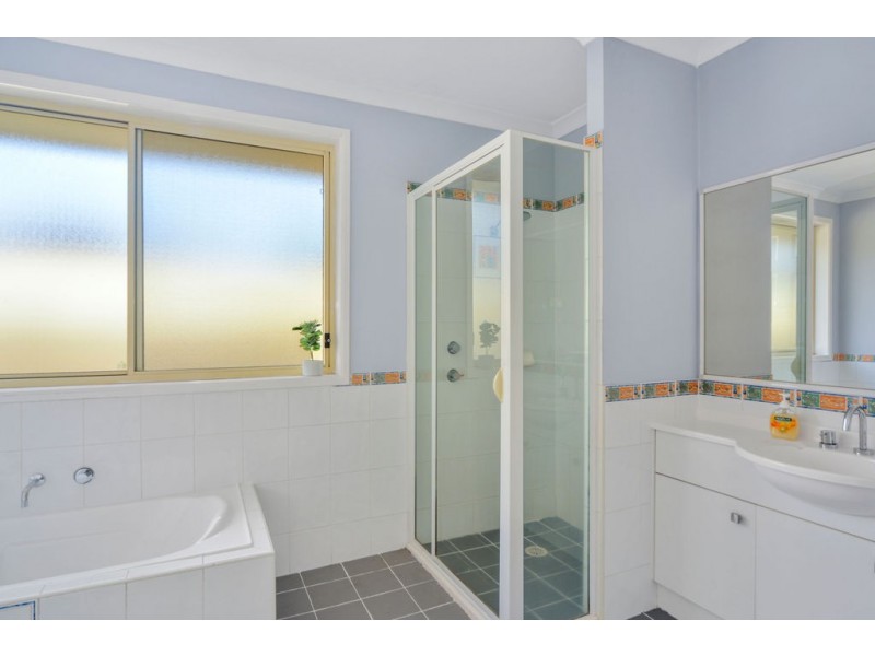 6 Kardella Avenue, Nowra NSW 2541