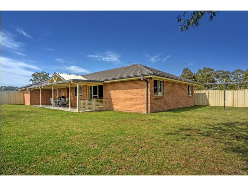 6 Kardella Avenue, Nowra NSW 2541