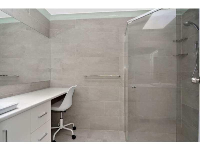 2/11 Purdie Crescent, Nowra NSW 2541