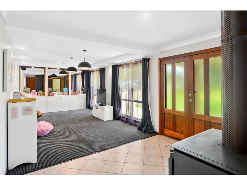 25 Peak Avenue, North Nowra NSW 2541