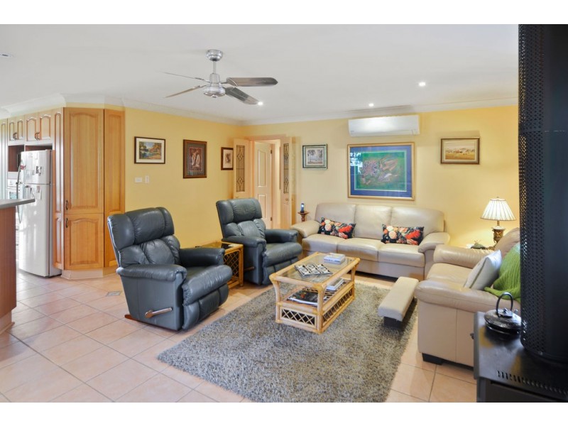 72 Stringybark Road, Nowra Hill NSW 2540