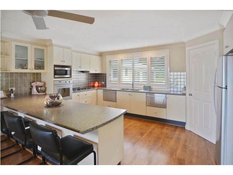 72 Stringybark Road, Nowra Hill NSW 2540