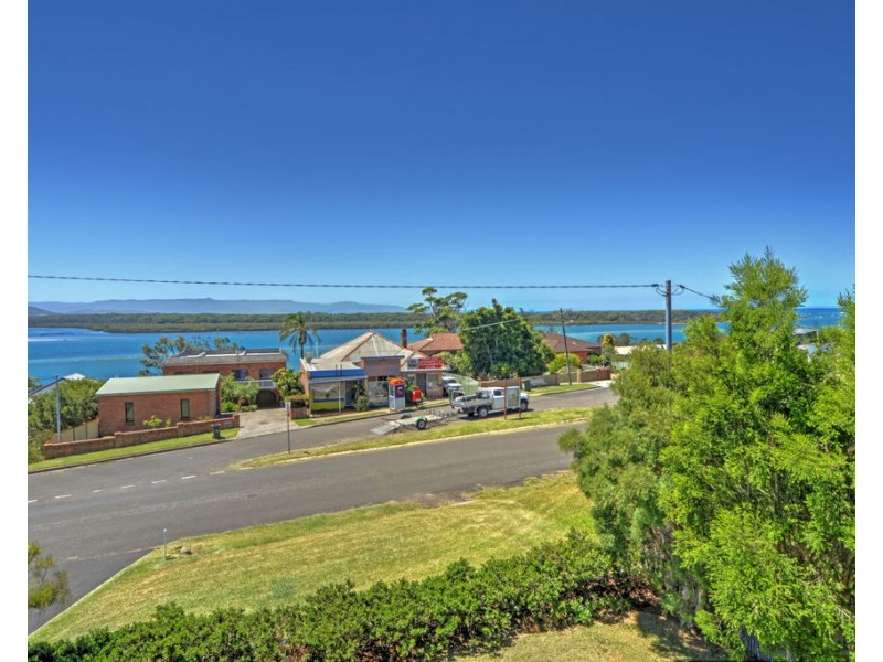 68 Orama Crescent, Orient Point NSW 2540