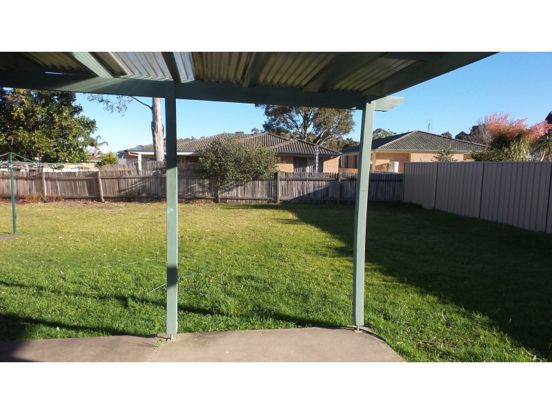 18 Hermes Crescent, Worrigee NSW 2540