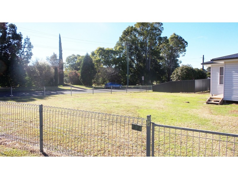 32A Meroo Road, Bomaderry NSW 2541