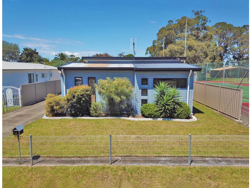 16 South Street, Greenwell Point NSW 2540