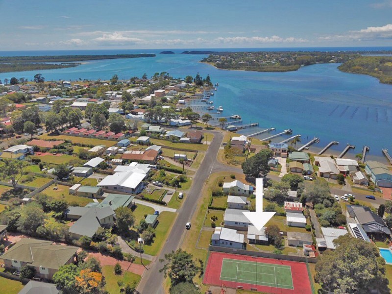 16 South Street, Greenwell Point NSW 2540