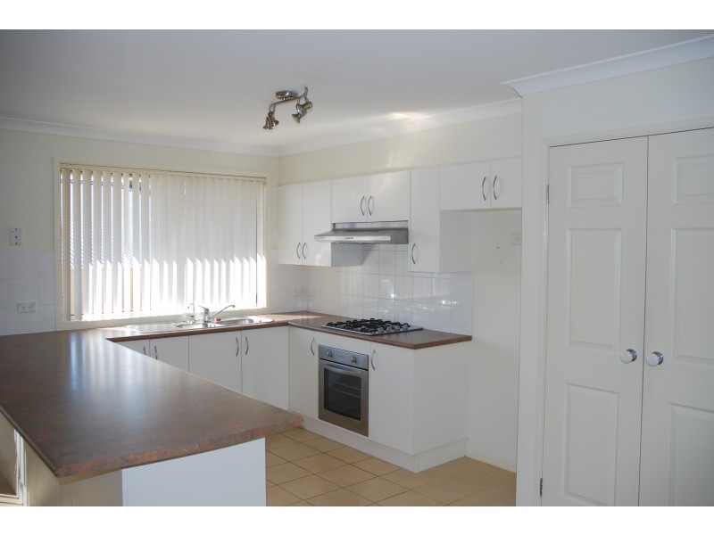 22 Warrigal Street, Nowra NSW 2541