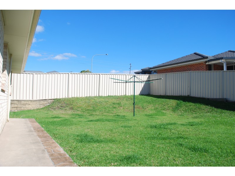 22 Warrigal Street, Nowra NSW 2541