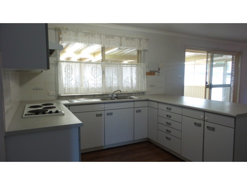 14 Glenair Avenue, West Nowra NSW 2541