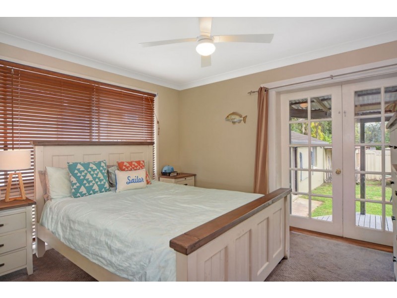 9 Yeovil Drive, Bomaderry NSW 2541
