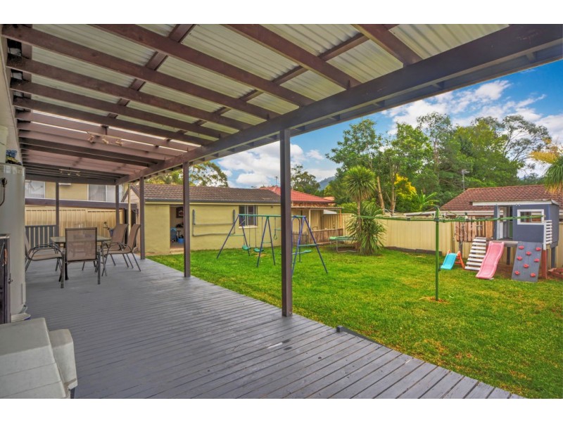 9 Yeovil Drive, Bomaderry NSW 2541