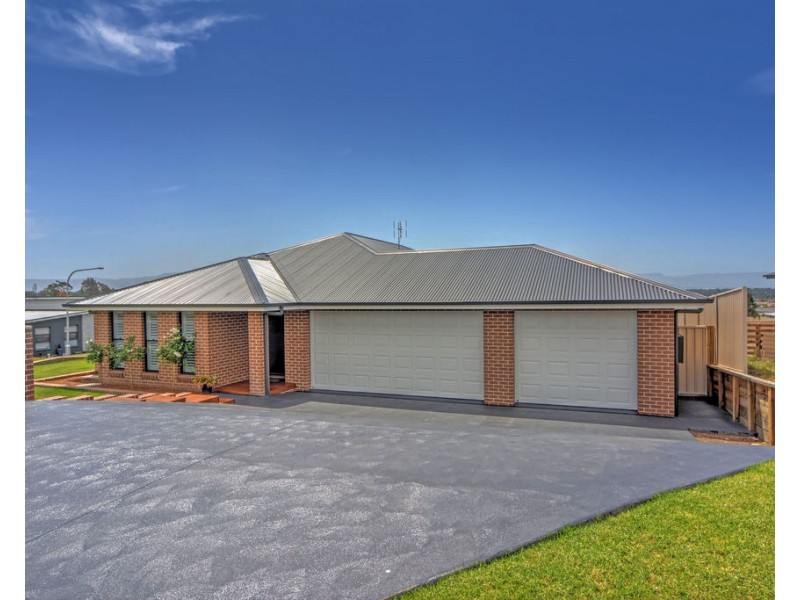 39 Jindalee Crescent, Nowra NSW 2541
