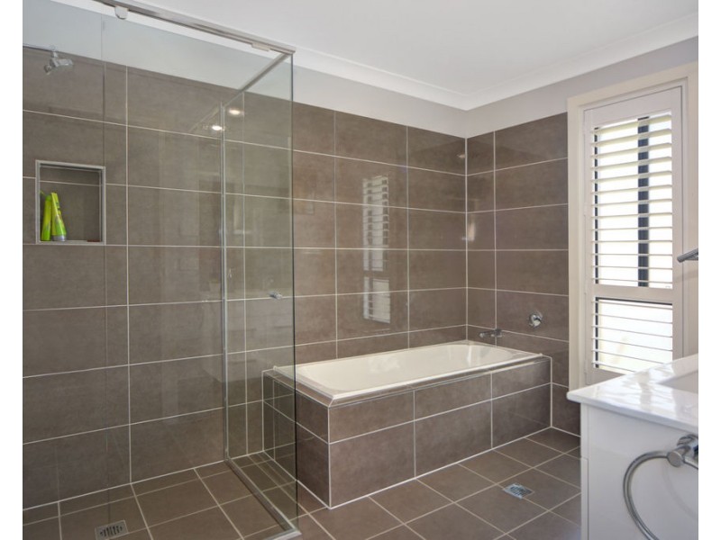 39 Jindalee Crescent, Nowra NSW 2541