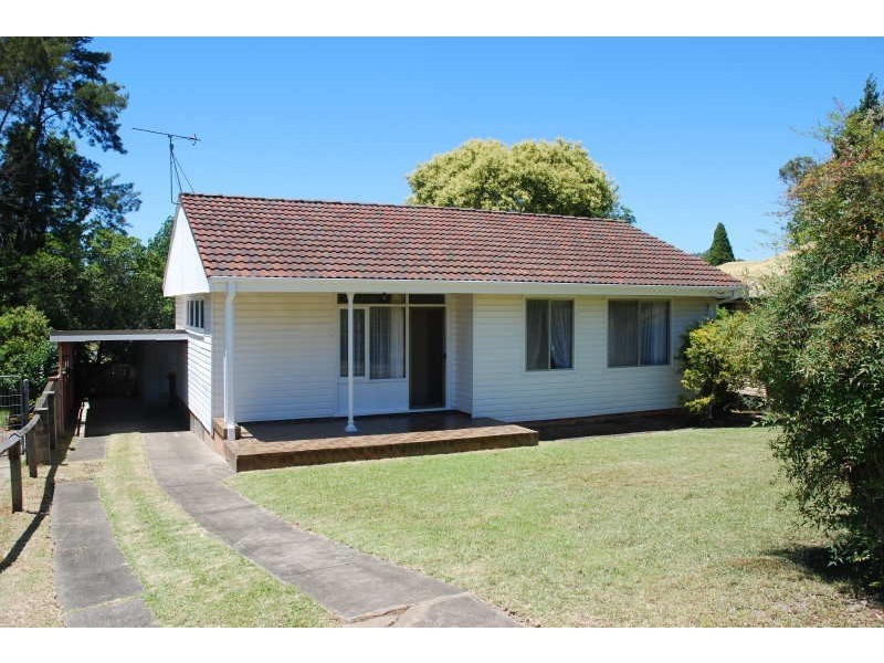 9 Bourne Avenue, Nowra NSW 2541