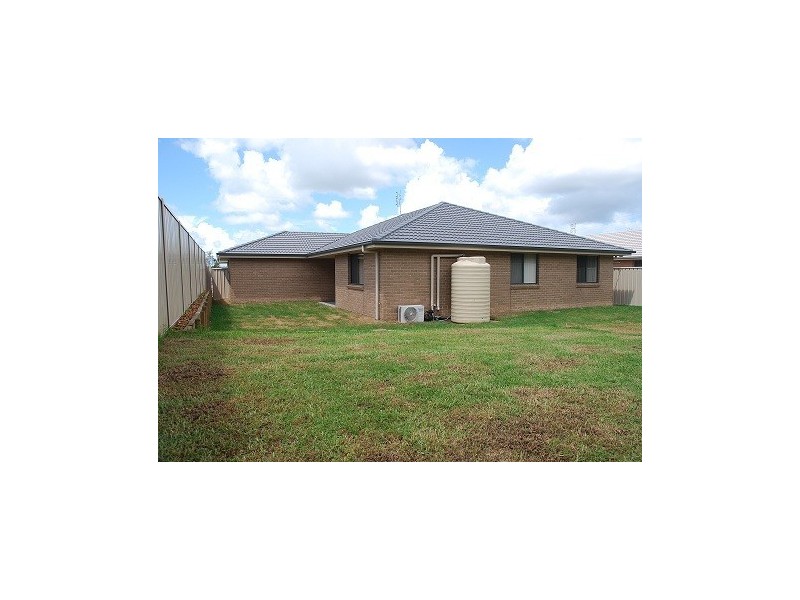 5 Doreen Court, West Nowra NSW 2541
