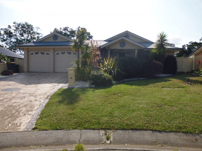 18 Langside Avenue, West Nowra NSW 2541