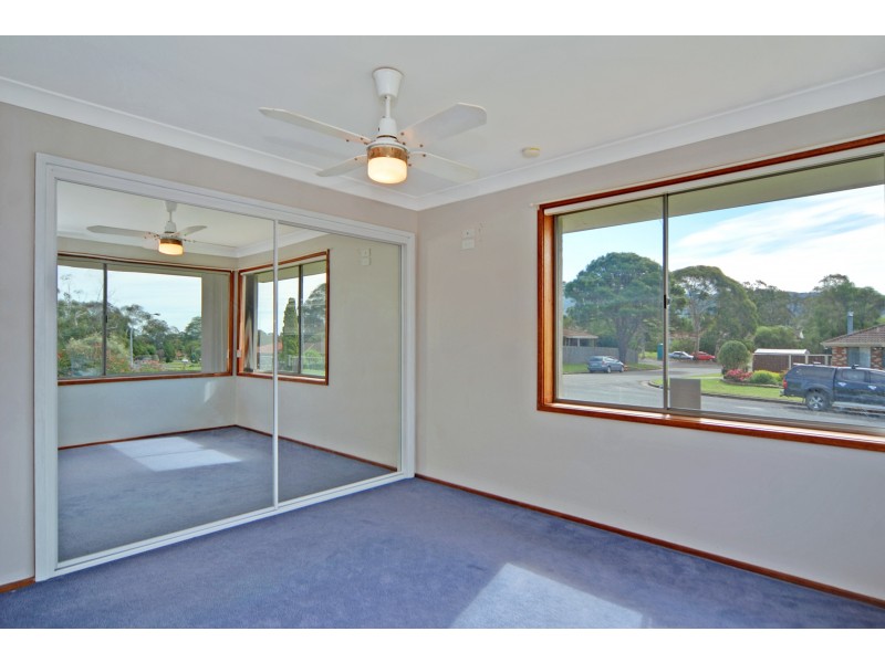 4 Yeovil Drive, Bomaderry NSW 2541