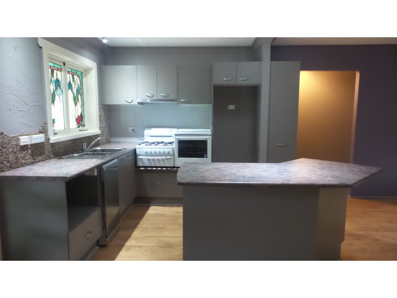 113 Cambewarra Road, Bomaderry NSW 2541