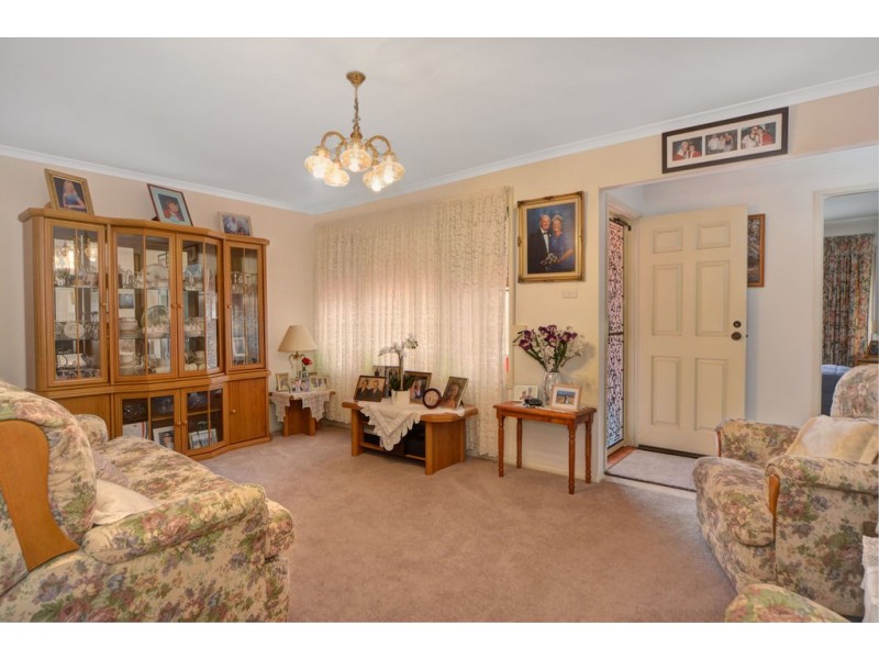 8 Dynet Close, Bomaderry NSW 2541