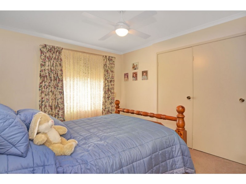 8 Dynet Close, Bomaderry NSW 2541