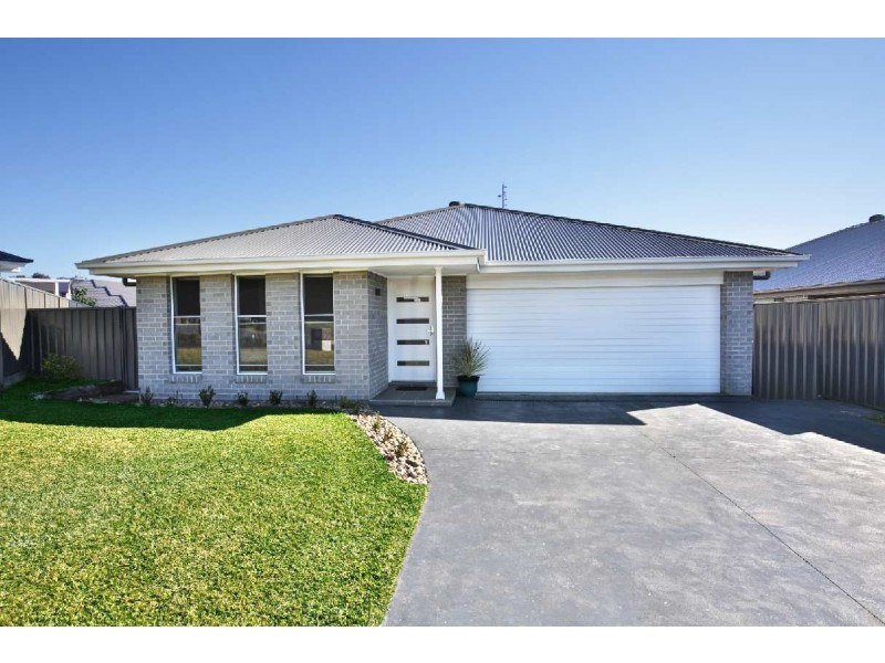 14 Petrel Close, South Nowra NSW 2541