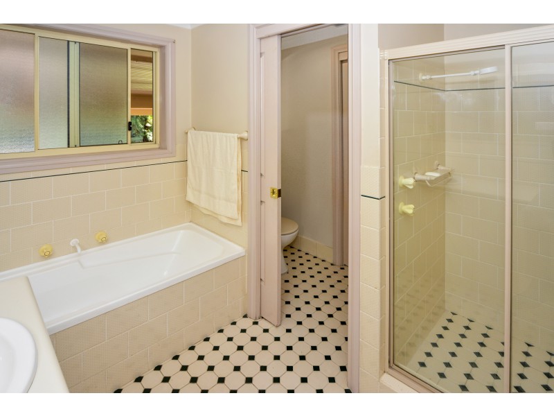 16 Lochaven Drive, Bangalee NSW 2541