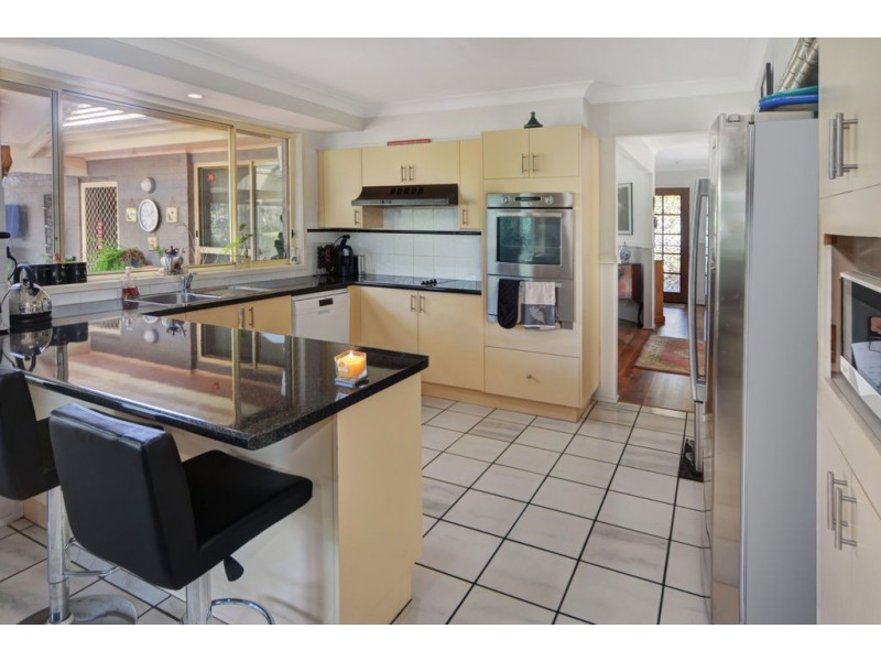 10 Romar Close, Bomaderry NSW 2541