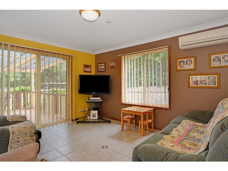 24 Lyndhurst Drive, Bomaderry NSW 2541