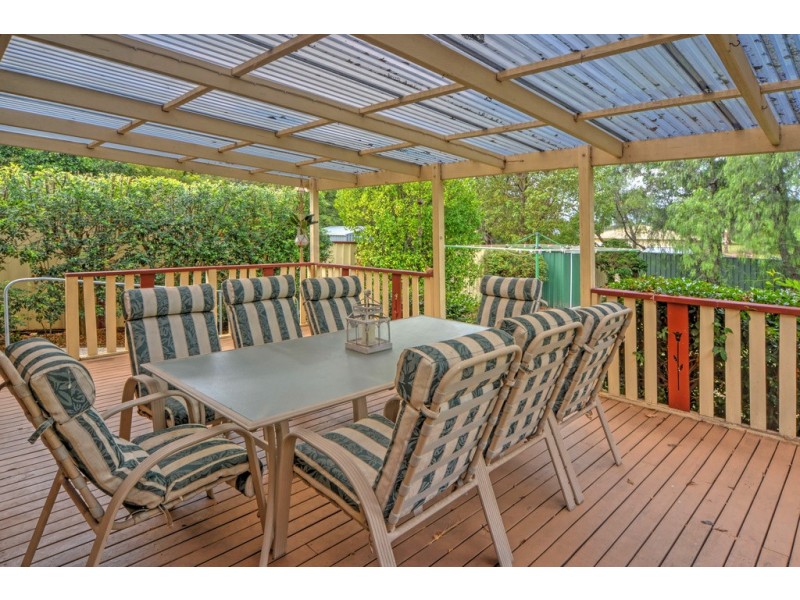 24 Lyndhurst Drive, Bomaderry NSW 2541