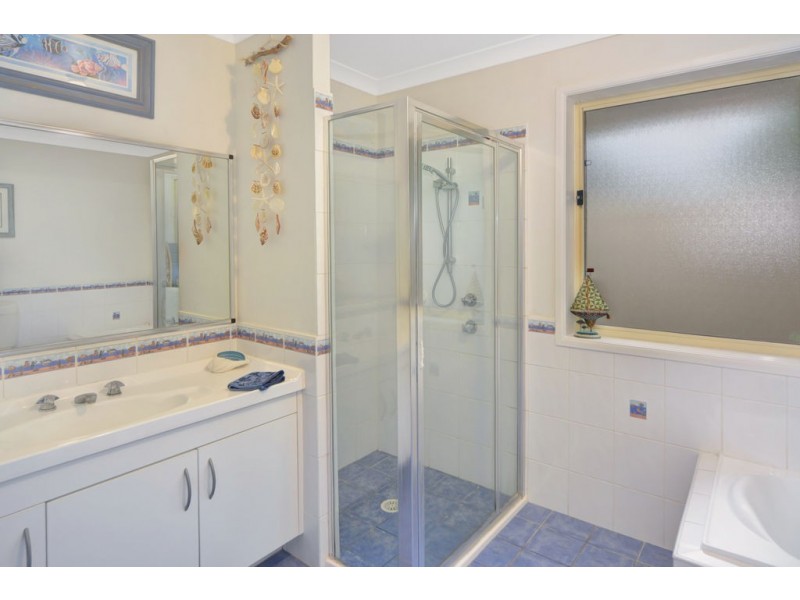 2 Treviso Place, North Nowra NSW 2541